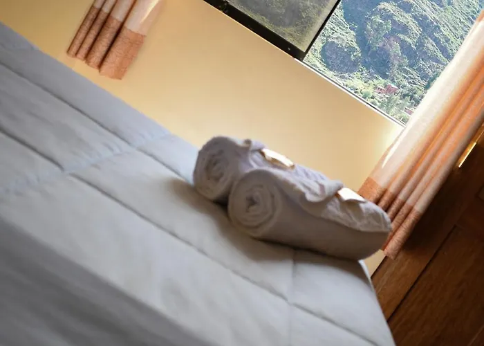 Everest Hotel